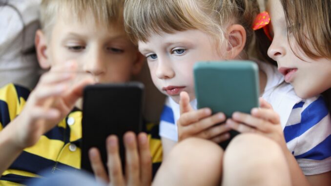 Best ways to Break Your Child's Smartphone Addiction